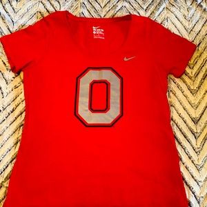 Women’s Nike Ohio State University T-shirt. XL
